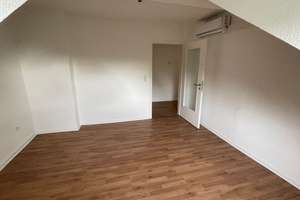 gemütliche Dachgeschoßwohnung  mit zwei Zimmern in Düsseldorf Pempelfort – Klever Straße 69, 40477 Pempelfort, Düsseldorf – Vorschaubild 12