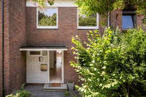 Viel Platz für neue Wohnideen – Reihenhaus mit sonnigem Garten und großzügigem Wohnbereich – Die vollständige Adresse der Immobilie erhältst du vom Anbieter., 40468 Unterrath, Düsseldorf – Vorschaubild 27