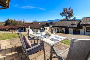Attraktive Chance: Großzügiges Ferienhaus mit See- und Bergblick – Die vollständige Adresse der Immobilie erhältst du vom Anbieter., 86983 Lechbruck am See – Vorschaubild 2