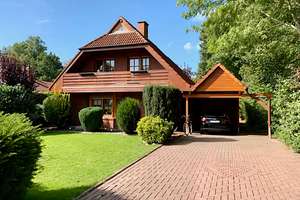 Familiennest zum Wohlfühlen! Charmantes Einfamilienhaus mit 4 Zimmern, Balkon und Garten – Die vollständige Adresse der Immobilie erhältst du vom Anbieter., 26919 Brake (Unterweser) – Vorschaubild 1
