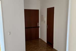 Schöne 3-Zimmer-Wohnung mit Balkon - Zentral  – Wilhelmstraße 11, 46145 Sterkrade-Mitte, Oberhausen – Vorschaubild 2