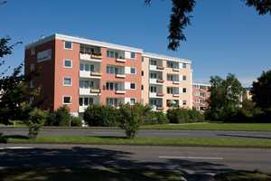 Großzügige 3-Zimmer-Wohnung mit Loggia // 1.OG rechts – Stralsunder Ring 1, 38444 Wolfsburg – Vorschaubild 1