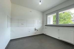 *Balkonwohnung*modernisiert*Wannenbad*gedämmtes Haus*ruhige Lage* – Bandstr. 128, 45359 Bedingrade, Essen – Vorschaubild 14