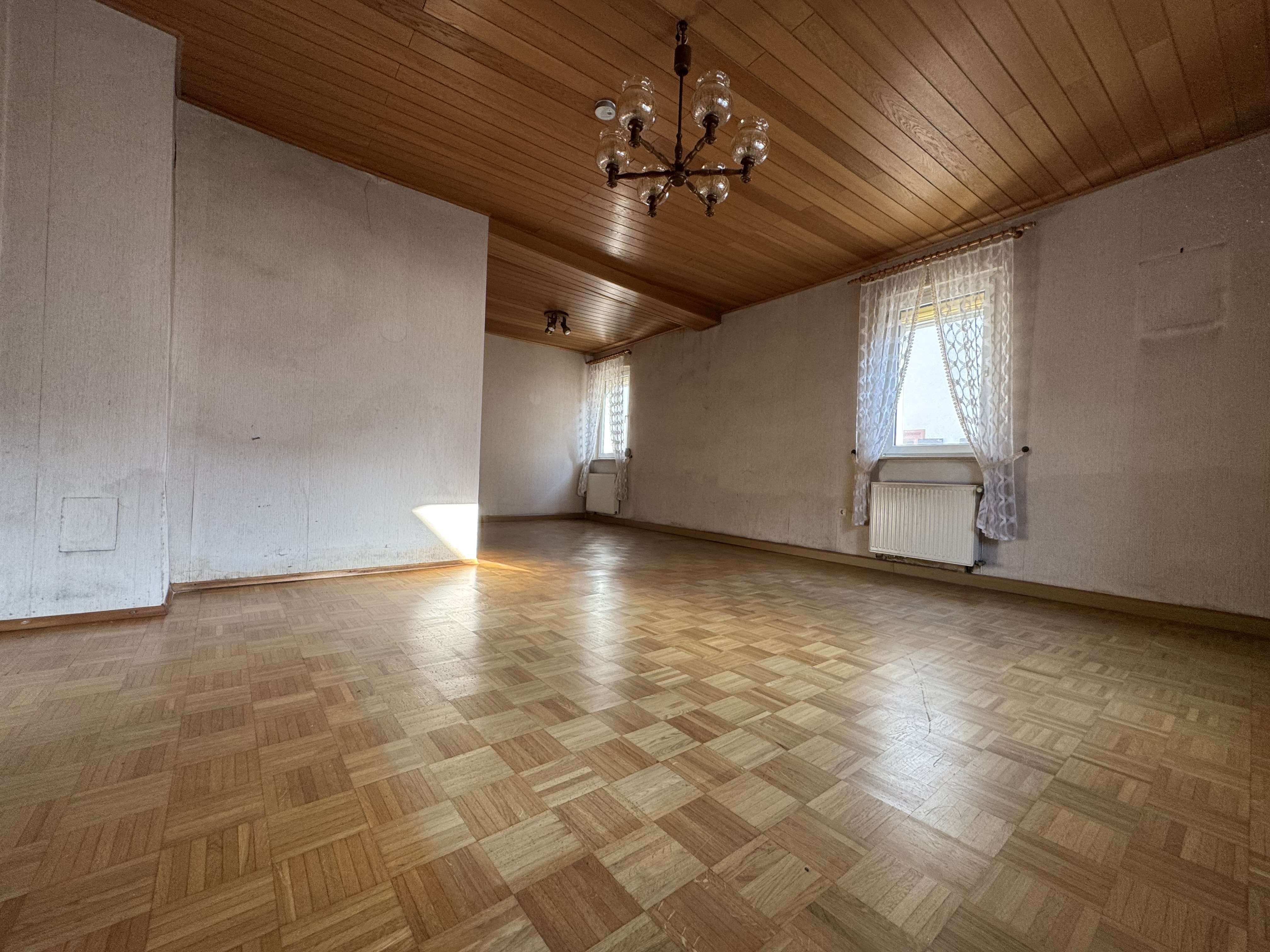 Immobilie in Dirmstein - Geräumiges 8-Zimmer Haus in Dirmstein - Bild 3