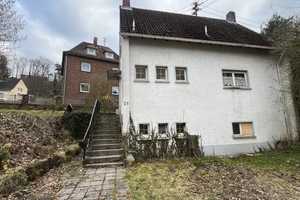 Freistehendes Haus mit Garten in guter Lage
 – Pfalzgrafenweg 28, 55765 Birkenfeld (Kreis) – Vorschaubild 1