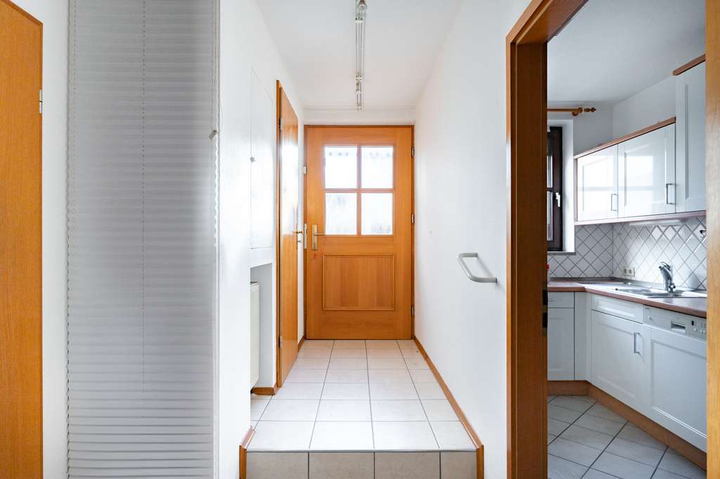 Immobilie in Veitshöchheim - Charmantes Reihenhaus in Top-Lage: Veitshöchheim mit Mainblick - Bild 2