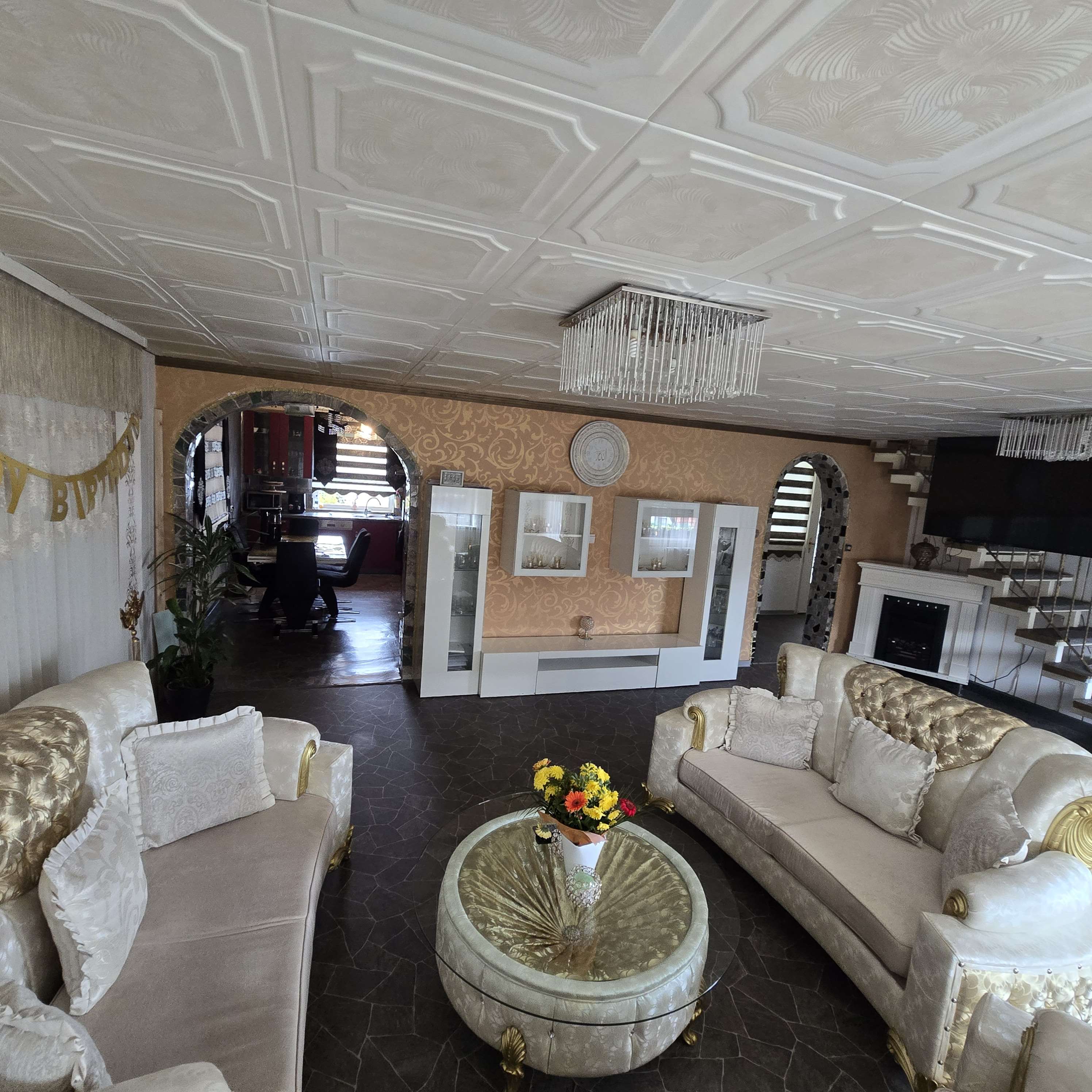 Großzügige 5-Zimmer Wohnung in Ellwangen (Jagst), Ostalbkreis – Bild 2