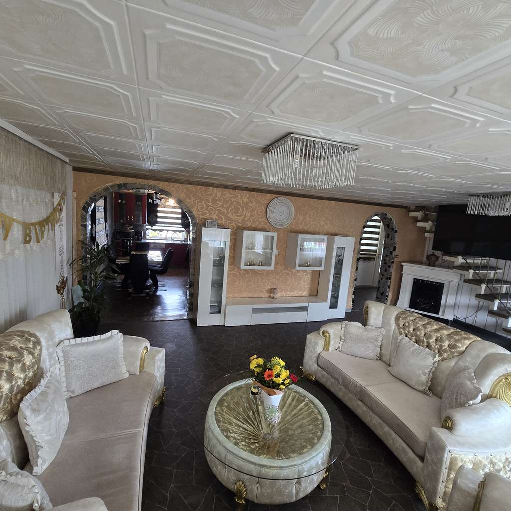 Immobilie in Ellwangen (Jagst) - Großzügige 5-Zimmer Wohnung in Ellwangen (Jagst) - Bild 1