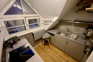 Frei ab 01.08.. Vollmoeblierte und renovierte Design 2-Raum-DG-Wohnung – Westerstrasse 16, 38442 Fallersleben, Wolfsburg – Vorschaubild 5