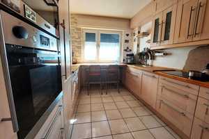 Charmantes Einfamilienhaus in begehrter Wohnlage mit großzügigem Garten + 2 Garagen! – Stuttgart – Vorschaubild 8