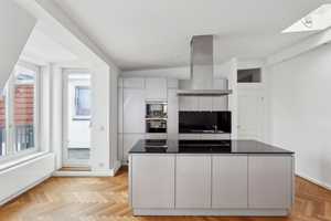Exklusives Stadtpenthouse mit Dachterrasse – Berlin – Vorschaubild 2