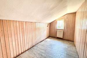 Einfamilienhaus in Crimmitschau
Neue Heizung, Garten, Nebengelass  – Die vollständige Adresse der Immobilie erhältst du vom Anbieter., 8451 Crimmitschau – Vorschaubild 8