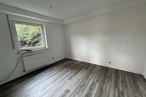 Superzentral wohnen in Siegen: 2 Zimmer, EBK, Terrasse und Natur direkt vor der Tür – Blücherstraße 25, 57072 Siegen – Vorschaubild 4