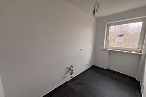 Willkommen in Moosach! Frisch renovierte 3-Zimmer-Wohnung mit Einbauküche und Balkon – Alzeyer Str. 16, 80993 Alt-Moosach, München – Vorschaubild 6