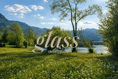 Kleinod an der Seeuferpromenade mit Blick auf den Tegernsee