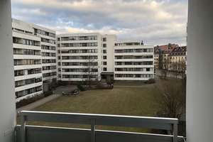 Stilvolle, 2-Zimmer-Wohnung mit Balkon und Einbauküche in Nürnberg – Die vollständige Adresse der Immobilie erhältst du vom Anbieter., 90402 Tullnau, Nürnberg – Vorschaubild 1