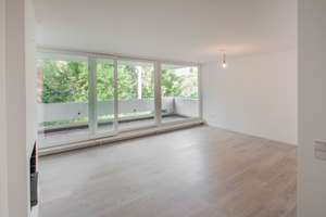 ELEGANTER 3-Zi. TRAUM IN WEISS. 2 TERRASSEN, OFFENER KAMIN, direkt am Unterbacher See – Die vollständige Adresse der Immobilie erhältst du vom Anbieter., 40627 Unterbach, Düsseldorf – Vorschaubild 4