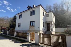 Charmantes Ein- bis Zweifamilienhaus in ruhiger Lage