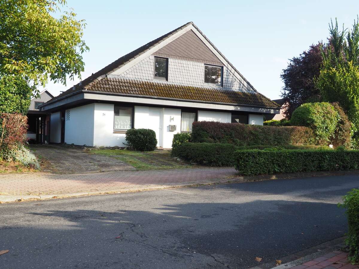 *RESERVIERT* Architektenhaus mit Einliegerwohnung, Pinneberg Kreis – Bild 1