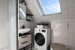7534 - Gemütliche Dachgeschosswohnung mit EBK und Garten-/Hofmitbenutzung in ruhiger Lage! – Die vollständige Adresse der Immobilie erhältst du vom Anbieter., 76185 Mühlburg, Karlsruhe – Vorschaubild 3