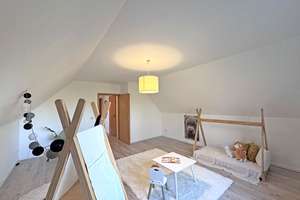 Reinfeld - mod. 6 Zimmer Doppelhaus in ruhiger Sackgassenlage - ideal für die Familie – Die vollständige Adresse der Immobilie erhältst du vom Anbieter., 23858 Reinfeld (Holstein) – Vorschaubild 16