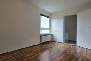 Viel Raum für Ihre Wohnideen: Attraktive 4-Zimmerwohnung mit zwei Balkonen und Garage – Die vollständige Adresse der Immobilie erhältst du vom Anbieter., 76131 Rintheim, Karlsruhe – Vorschaubild 5