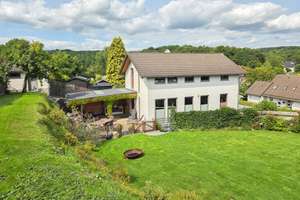 **RESERVIERT** Elegantes Wohnhaus mit Galerie und weitläufigem Grundstück am Ortsrand! – Die vollständige Adresse der Immobilie erhältst du vom Anbieter., 51545 Waldbröl – Vorschaubild 2