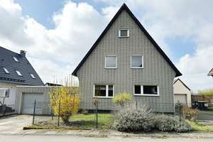 Sanierungsbedürftiges Ein-Zweifamilienhaus in Bielefeld-Senne – Die vollständige Adresse der Immobilie erhältst du vom Anbieter., 33659 Senne, Bielefeld – Vorschaubild 1