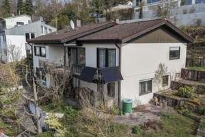 Charmantes Einfamilienhaus mit Einliegerwohnung und großzügigem Grundstück in ruhiger Lage – Die vollständige Adresse der Immobilie erhältst du vom Anbieter., 74199 Untergruppenbach – Vorschaubild 2