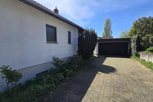 3 Etagen, 2 Wohnungen, 2 Garagenstellplätze und 1 großer Garten – Die vollständige Adresse der Immobilie erhältst du vom Anbieter., 71554 Weissach im Tal – Vorschaubild 1