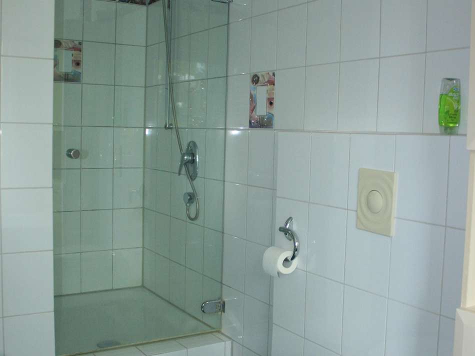 Dusche I.OG