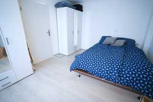 Zweifamilienhaus mit Potenzial – zentrale Lage & Scheune inklusive – Ludwigsburg (Kreis) – Vorschaubild 15