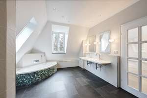 Ihr neues Zuhause: Exklusive Villa in Grünwald – Die vollständige Adresse der Immobilie erhältst du vom Anbieter., 82031 Grünwald – Vorschaubild 13