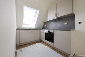 Modernes Wohnen unter dem Dach – 5-Zi-DG-Wohnung für WG oder Co-Living im KfW-40-Standard – Aldenrathsweg 6, 22307 Barmbek-Nord, Hamburg – Vorschaubild 14