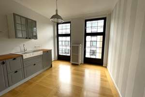 Toplage Hofgarten! Charmante 6,5 Zi.-Altbauwhg. mit Panorama-Parkblick, 2 Balkonen, Aufzug u. Garage – 40479 Pempelfort, Düsseldorf – Vorschaubild 6