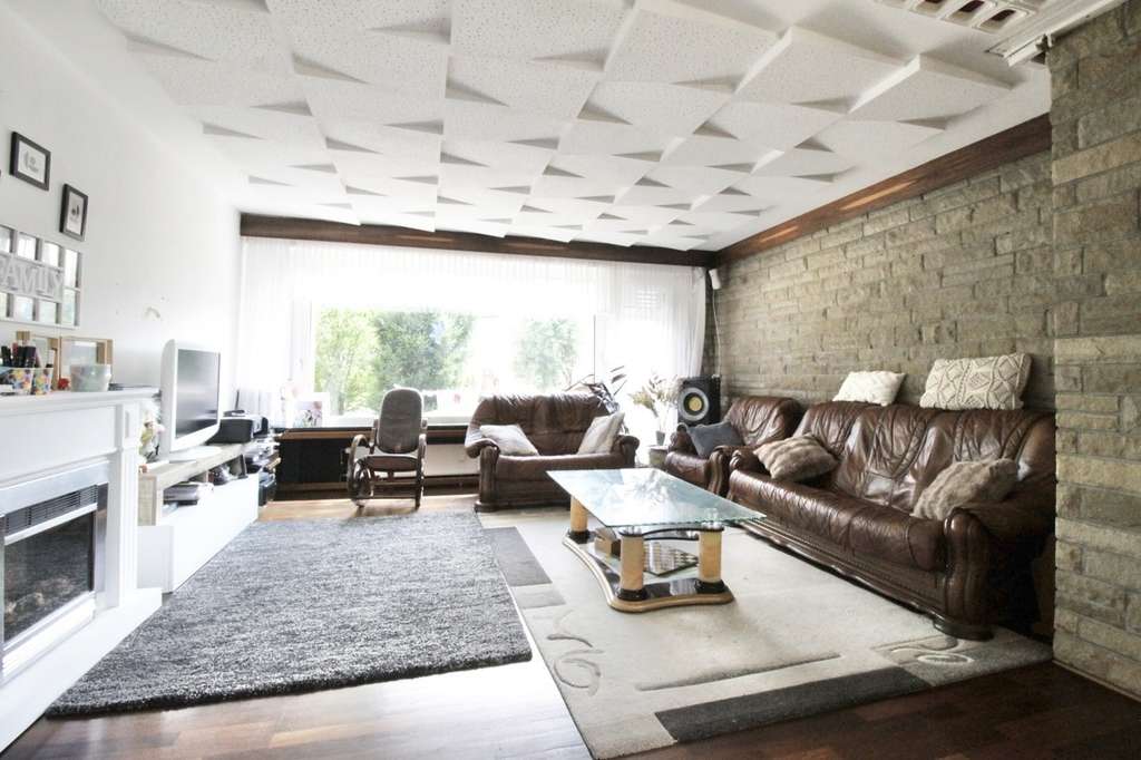 Immobilie in Rheinberg - freisteh. EFH mit Einliegerwohnung und Doppelgarage - Bild 1