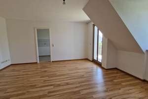 Ruhig gelegene 3-Zimmer-Dachgeschosswohnung mit Balkon