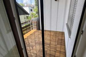 Renovierte schöne 3-Zimmer-Wohnung mit Balkon & Garage in Reutlingen – Kurt-Schuhmacher-Str. 49, 72762 Reutlingen-Mitte, Reutlingen – Vorschaubild 9