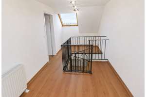Charmante Maisonette-Wohnung mit großzügiger Dachterrasse mitten in Köln – Lübecker Straße 14, 50670 Neustadt/Nord, Köln – Vorschaubild 9