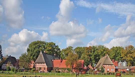 Bild von Eine gute Chance ++ Einfamilienhaus mit Doppelgarage