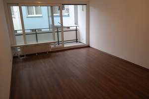 Schöne, helle 2 Zimmer-Wohnung mit Balkon und Einbauküche in ruhiger, zentraler Lage! – Ottweilerstr. 1, 40476 Derendorf, Düsseldorf – Vorschaubild 3