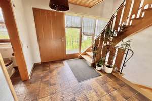 Familienidylle in Ortsrandlage – Charmantes Einfamilienhaus in Laichingen – Die vollständige Adresse der Immobilie erhältst du vom Anbieter., 89150 Laichingen – Vorschaubild 3