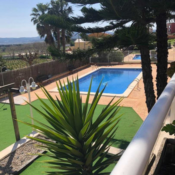 REIHENHAUS MIT GEMEINSCHAFTSPOOL IN LA TORREGASSA SANT JAUME DELS DOMENYS