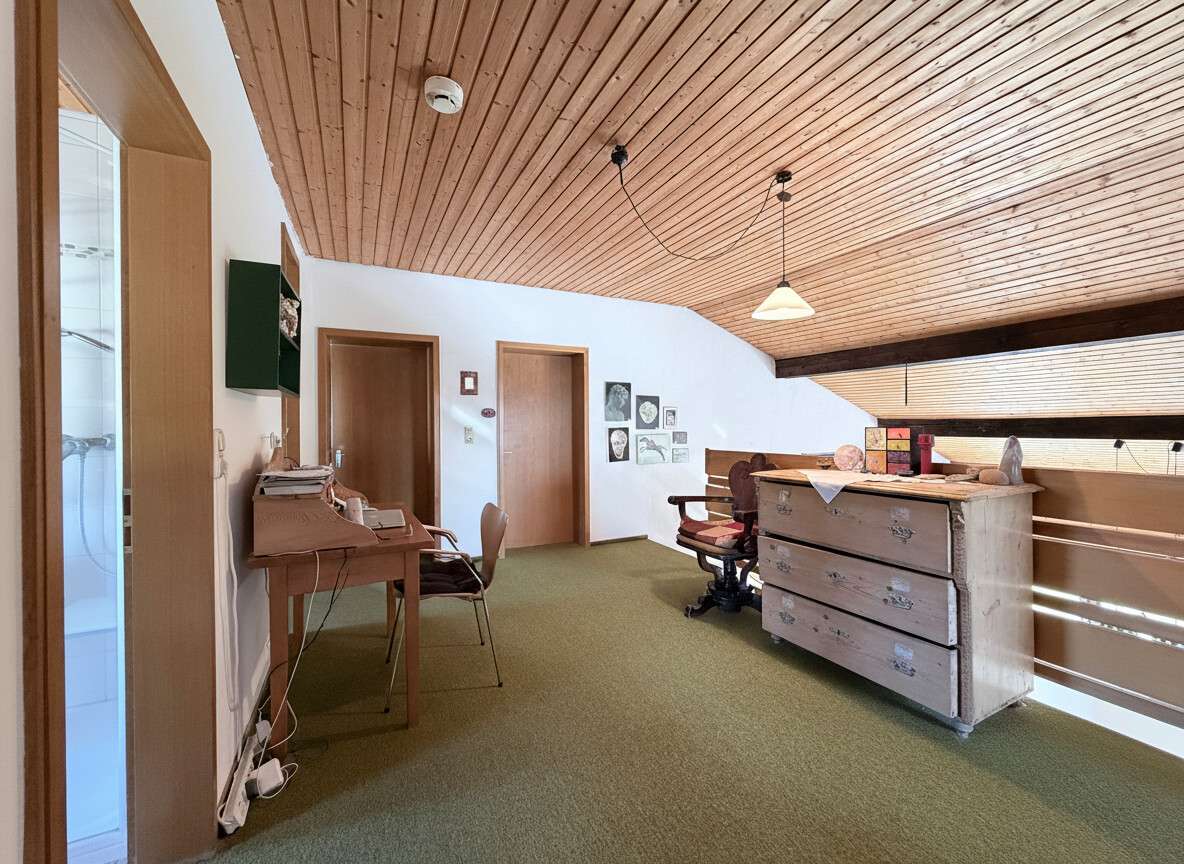 Immobilie in Winhöring - Ein Ort voller Licht und Raum: Idyllisches Einfamilienhaus mit Einliegerwohnung und Gartenzauber - Bild 13