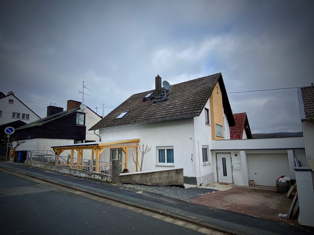 Haus mit sechs Zimmern in MainTaunusKreis, Hofheim am Taunus