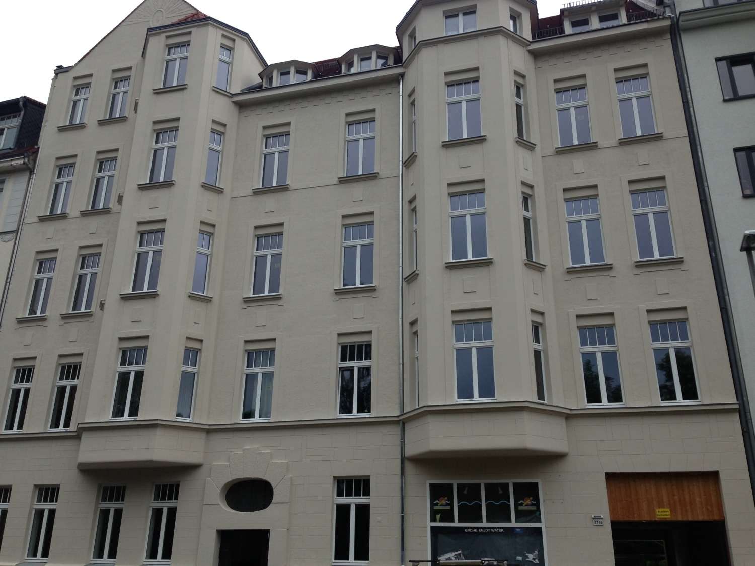 schicke Wohnung inkl. 50 qm Ausbaureserve im DG, 4 Zimmer,, Bad, Küche, GWC,Balkon, Leipzig – Bild 2