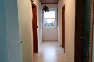 Gepflegte Wohnung im Zweifamilienhaus mit 5 Zimmern sowie Terrasse, Einbauküche und neuem Bad – Die vollständige Adresse der Immobilie erhältst du vom Anbieter., 89291 Holzheim – Vorschaubild 20