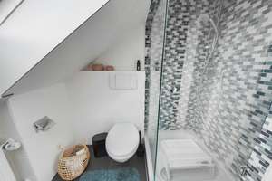 Wohntraum in Ricklingen: 2,5-Zimmer-Dachgeschosswohnung mit Loggia & 2 Bädern! – Die vollständige Adresse der Immobilie erhältst du vom Anbieter., 30459 Ricklingen (Ortsteil), Hannover – Vorschaubild 8