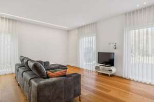 Architektur trifft Design: Hochwertige DHH in den Walddörfern – Die vollständige Adresse der Immobilie erhältst du vom Anbieter., 22397 Wohldorf-Ohlstedt, Hamburg – Vorschaubild 6