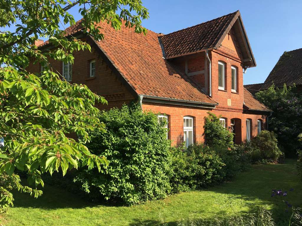 Immobilie in Bad Bevensen - Charmantes Bauernhaus mit Wirtschaftsgebäuden - Bild 1